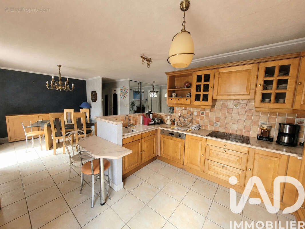 Photo 5 - Maison à SAINT-GERMAIN-LESPINASSE