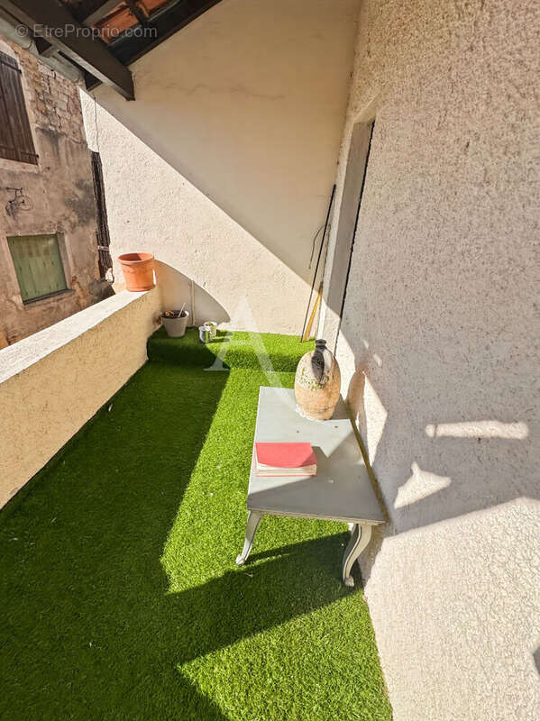 Maison à PUY-L&#039;EVEQUE