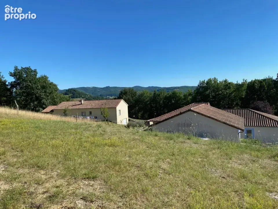 Terrain à BELMONT-BRETENOUX