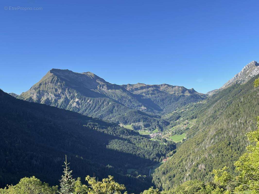 Maison à NANCY-SUR-CLUSES