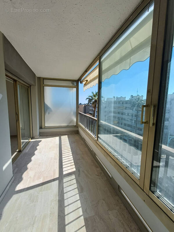 Appartement à LE CANNET