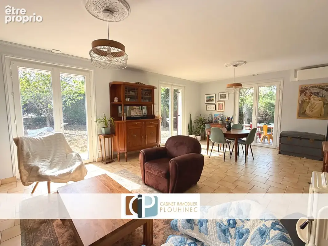 Maison à vendre   Flacé-lès-Mâcon   138 m2   Terrain clos et arboré de près de 900 m2. - photo 8