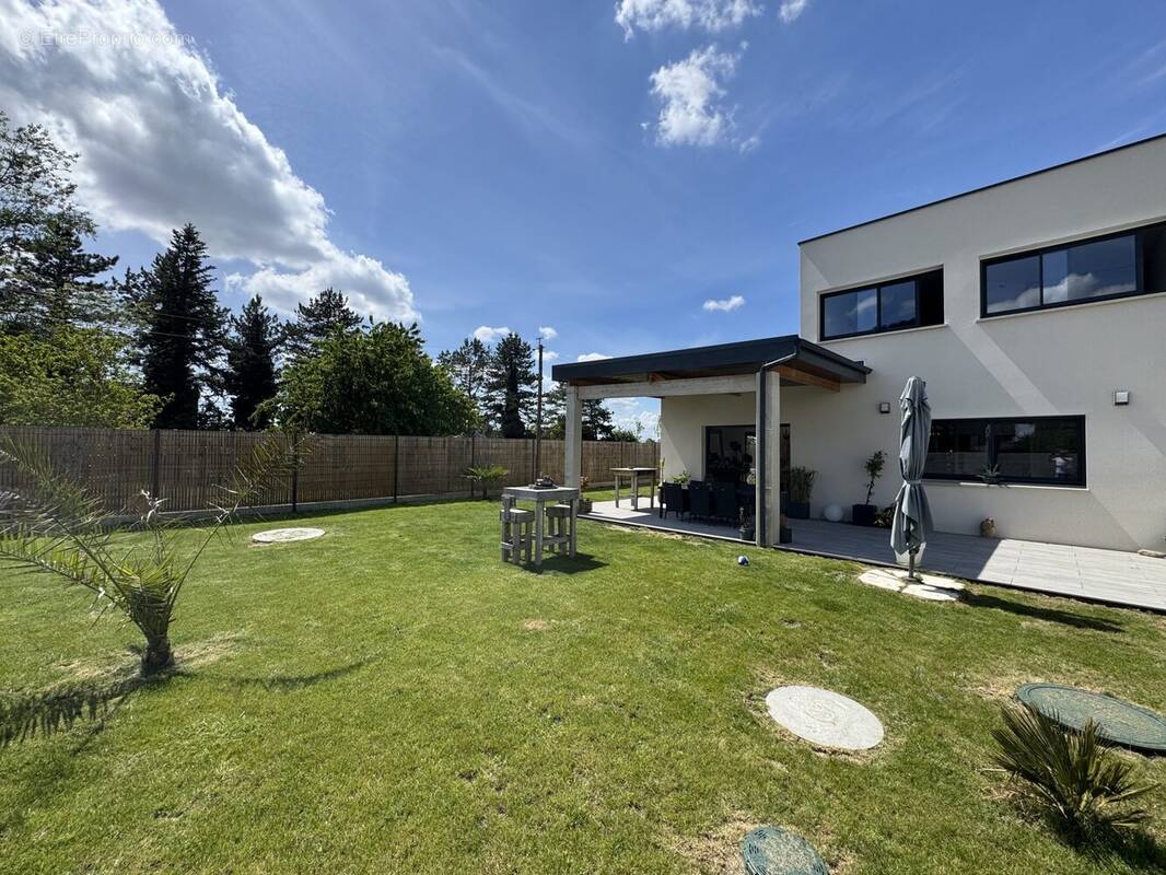 Maison à CASTELNAU-D'ESTRETEFONDS