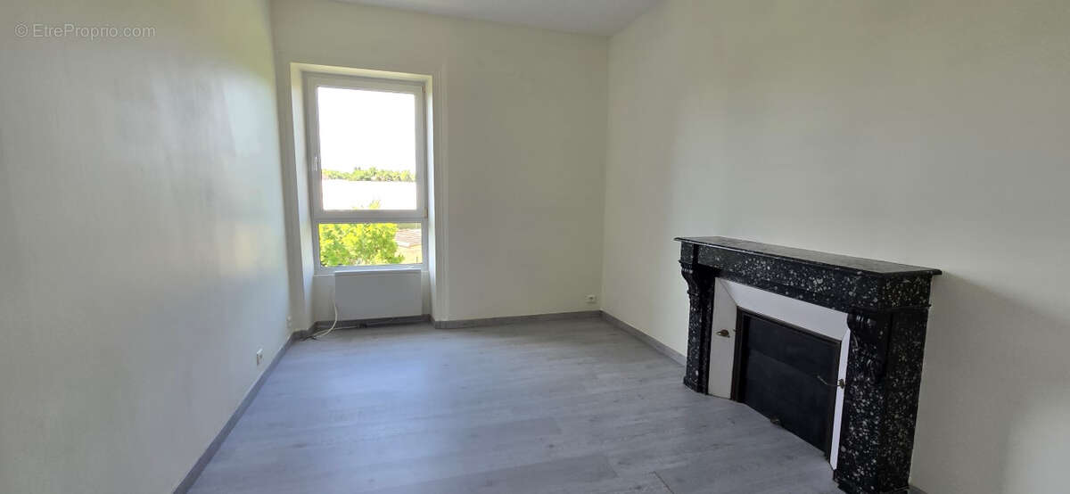 Appartement à ARC-LES-GRAY