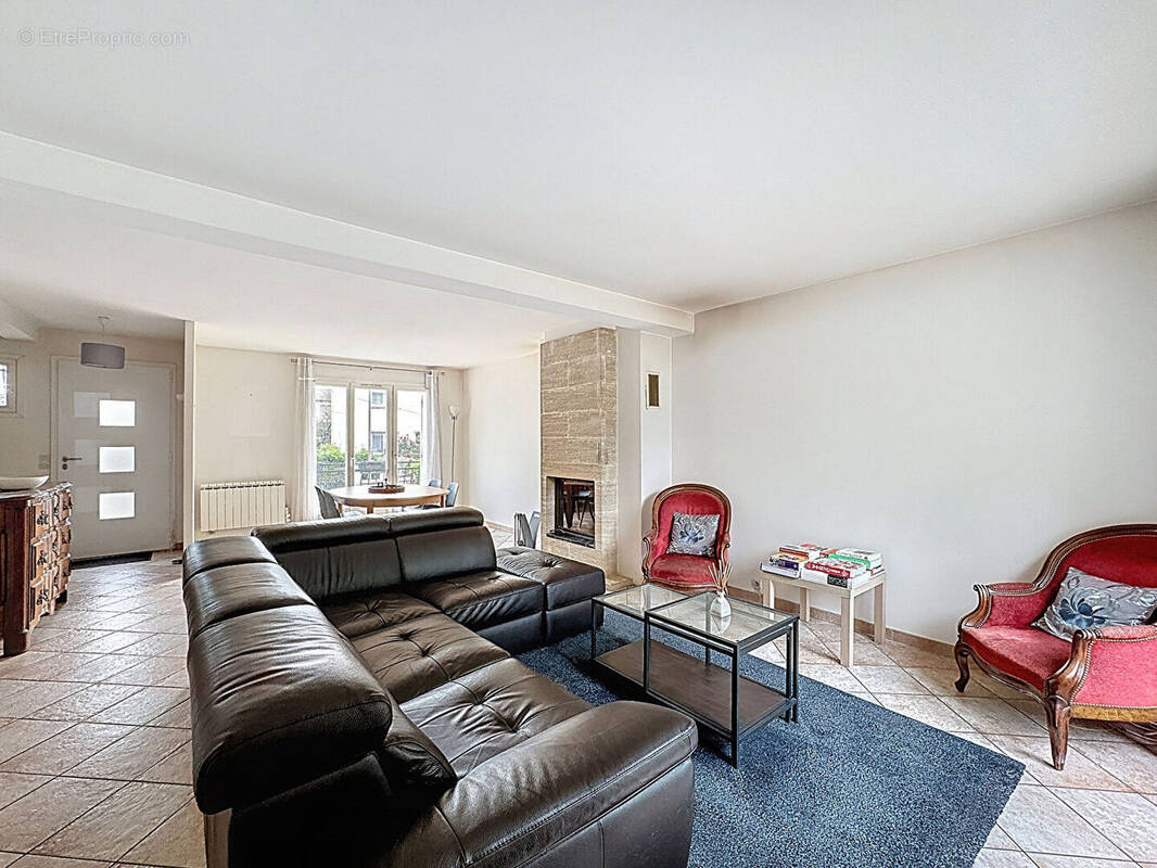 Maison à CHILLY-MAZARIN