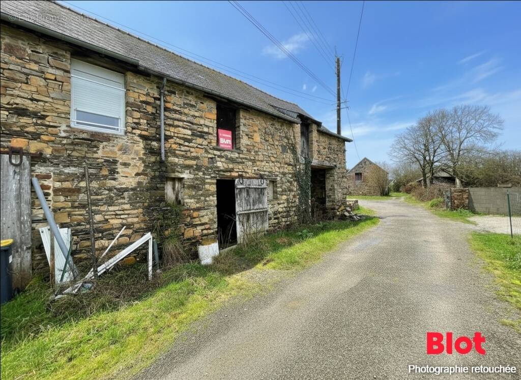 Maison à SAINT-SULPICE-DES-LANDES