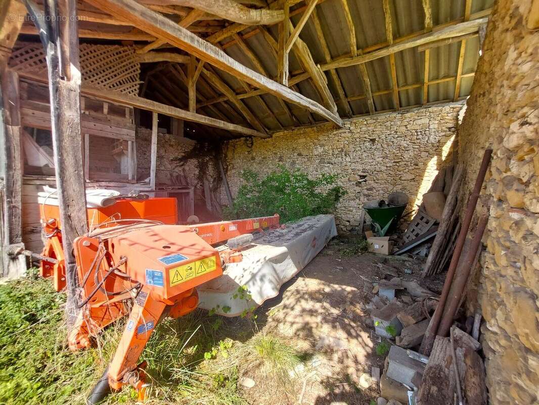 20260410113826 - Maison à AURIGNAC
