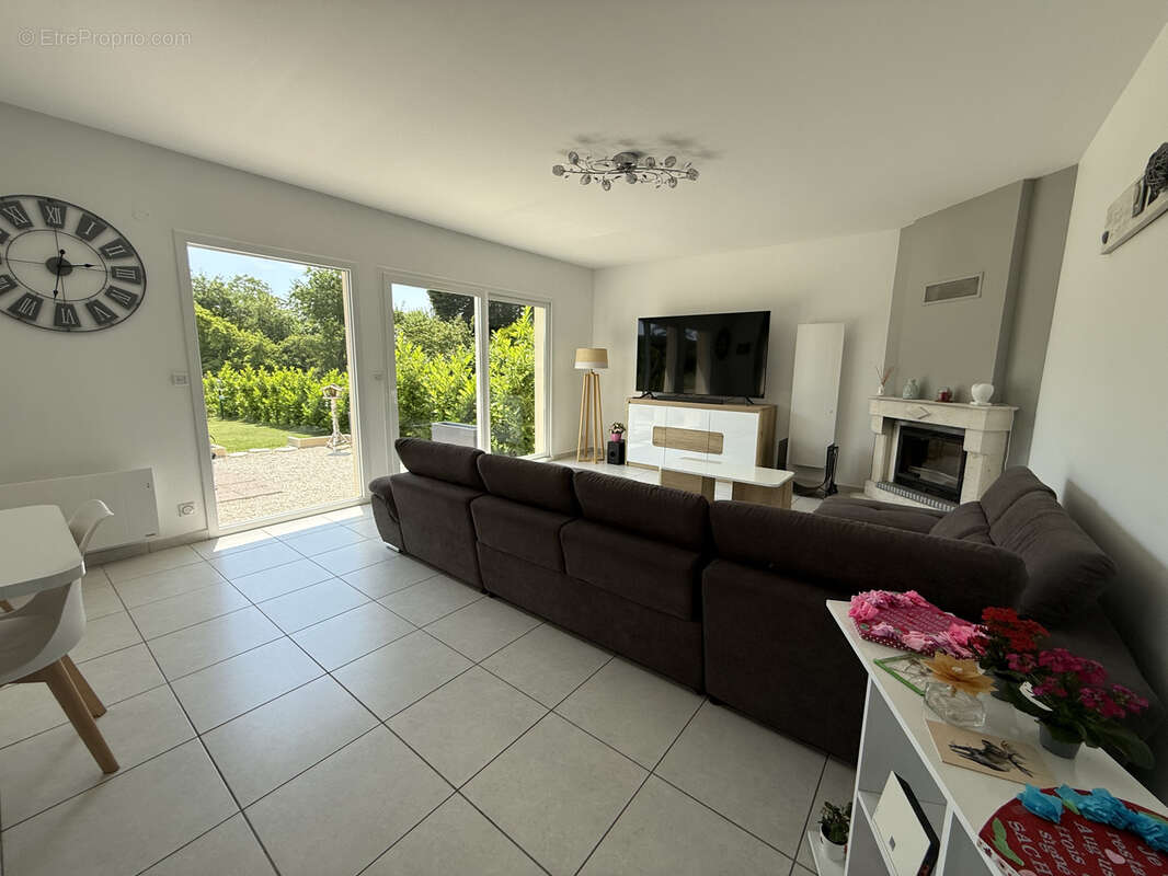Sains-en-amienois maison 143 m2 en parfait etat-garage-jardin - photo 4