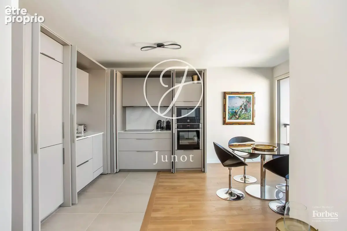 Issy-les-Moulineaux - CŒUR DE VILLE - Duplex - 84,10m² Carrez - 2 chambres - Balcon - photo 13