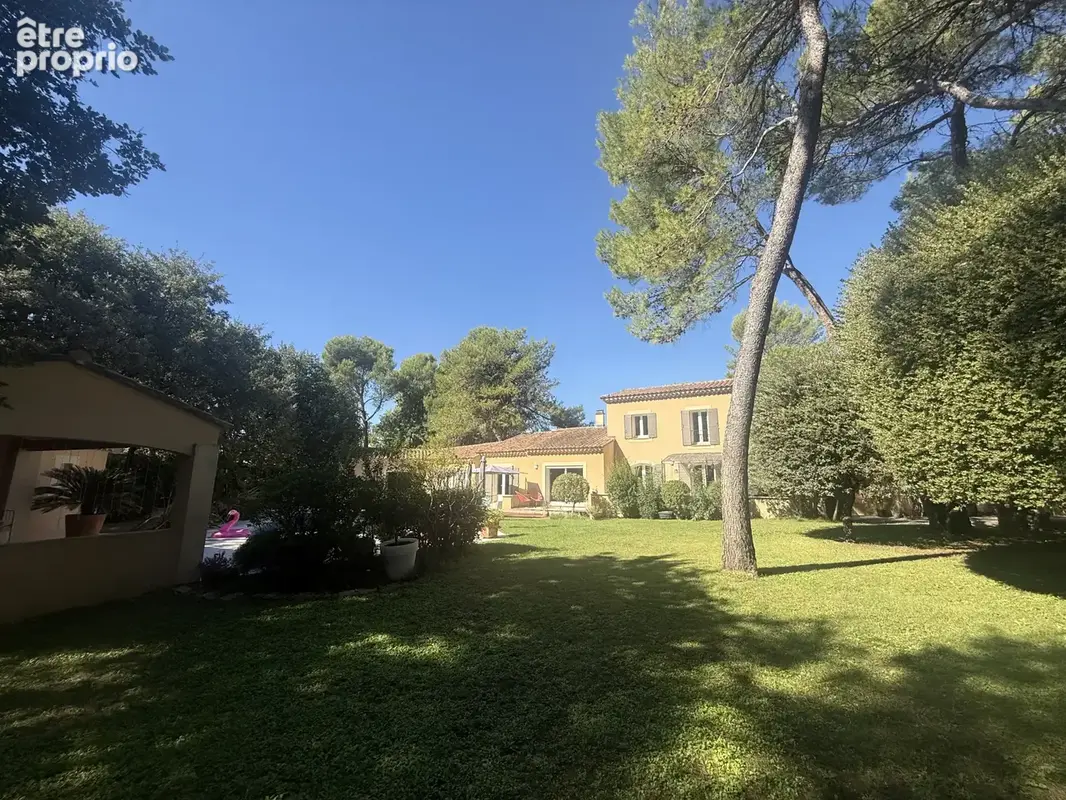 MAZAN   Villa d'exception de 240 m2, piscine chauffée, parc arboré de 2 500 m2 sans vis-à-vis - photo 2