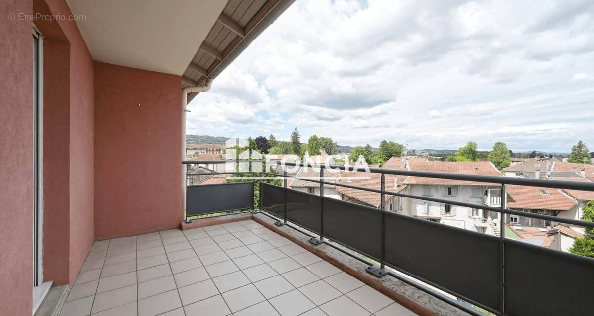 Appartement à BOURGOIN-JALLIEU