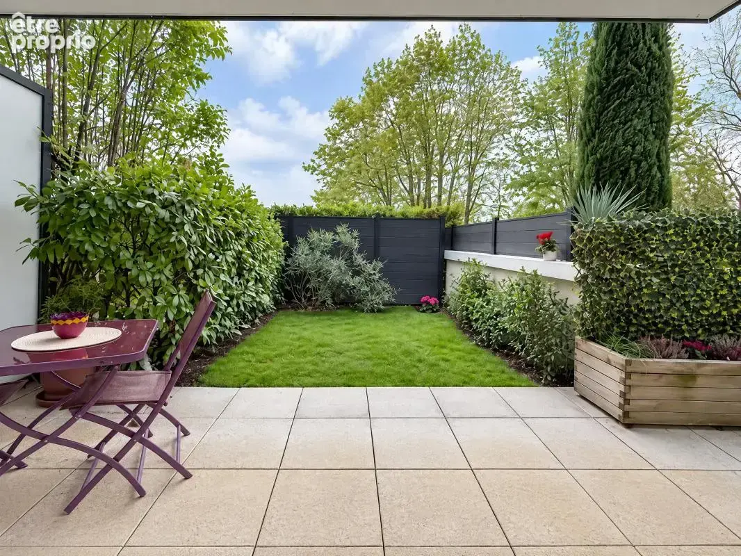 Appartement - Rez de jardin - 2 Chambres - Terrasse - Jardin - Garage en sus - Proche commodités - photo 2