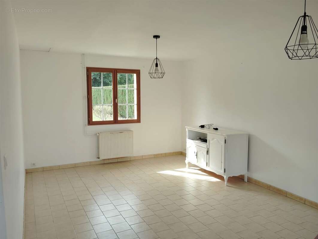 Maison à DAMPIERRE-SUR-AVRE