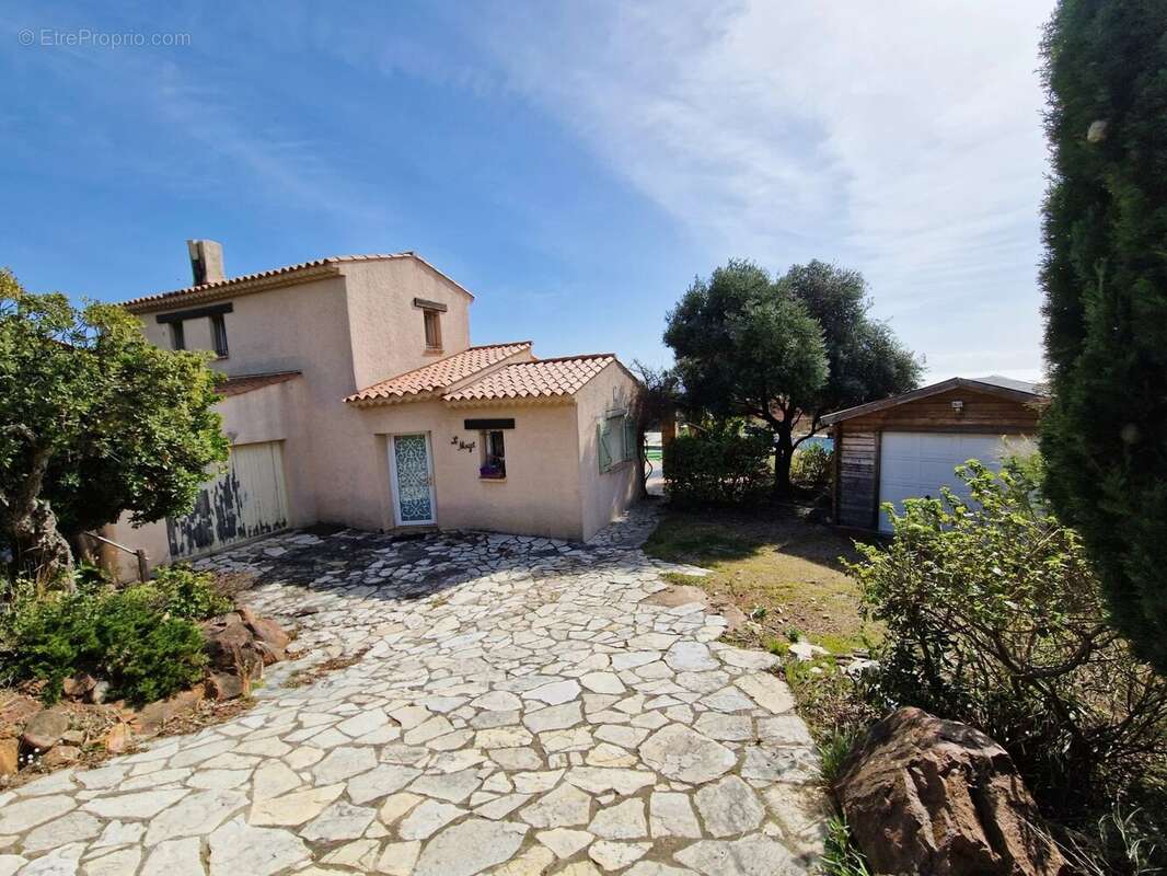 Maison à SAINT-RAPHAEL