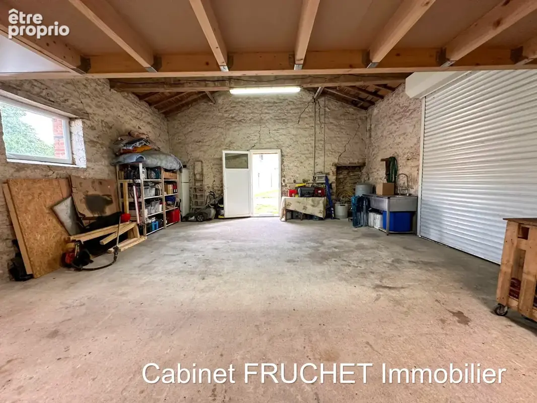 En centre ville de CHANTONNAY - Maison de caractère avec 5 chambres - photo 16