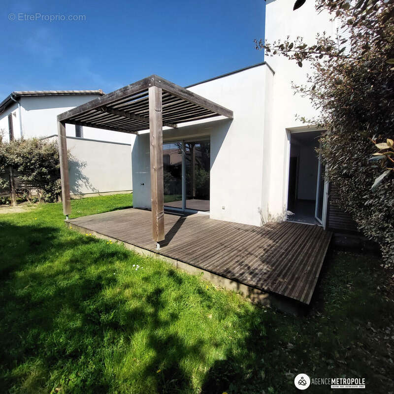 Maison à CASTELGINEST