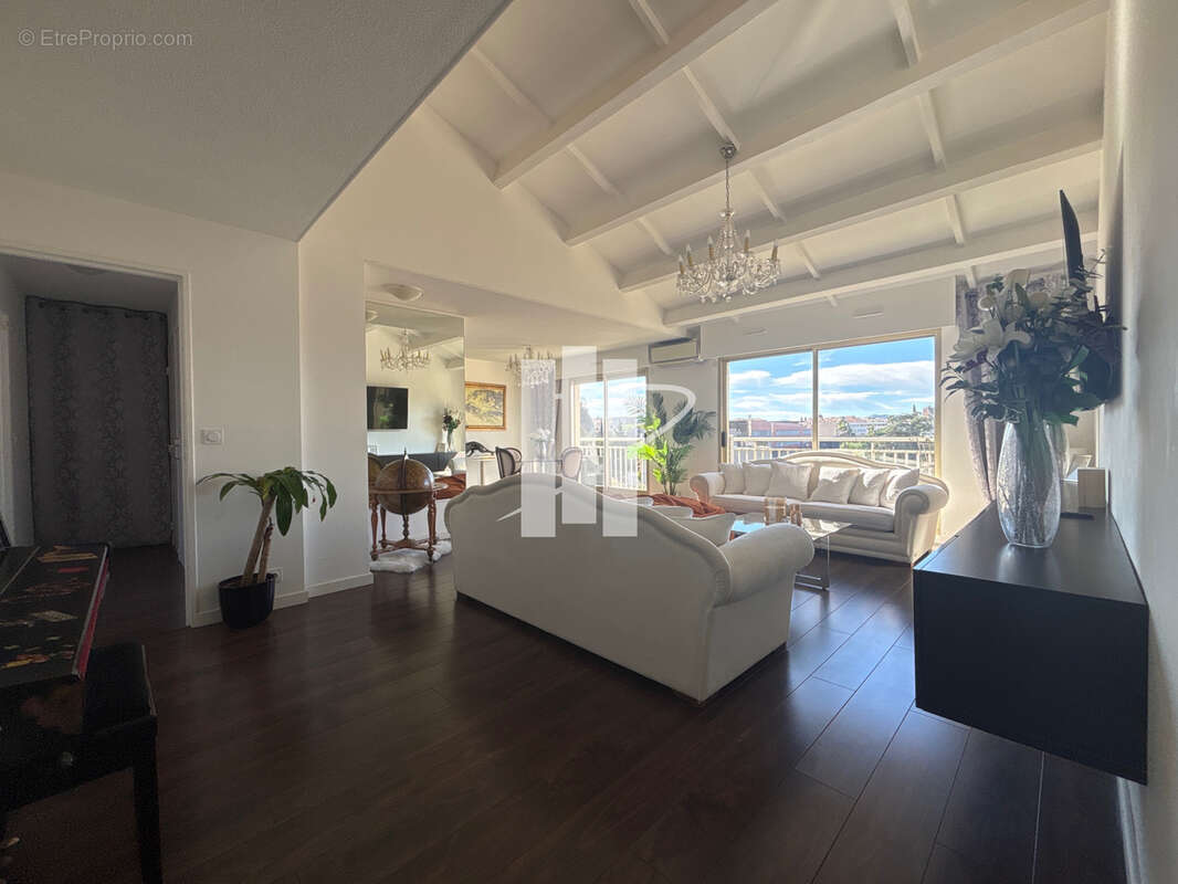 Appartement à SAINT-RAPHAEL