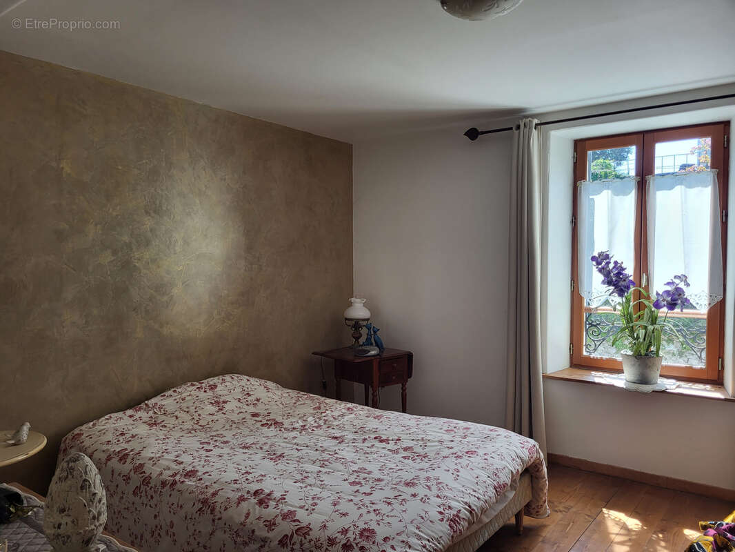 Maison à SAINT-MEARD-DE-DRONE