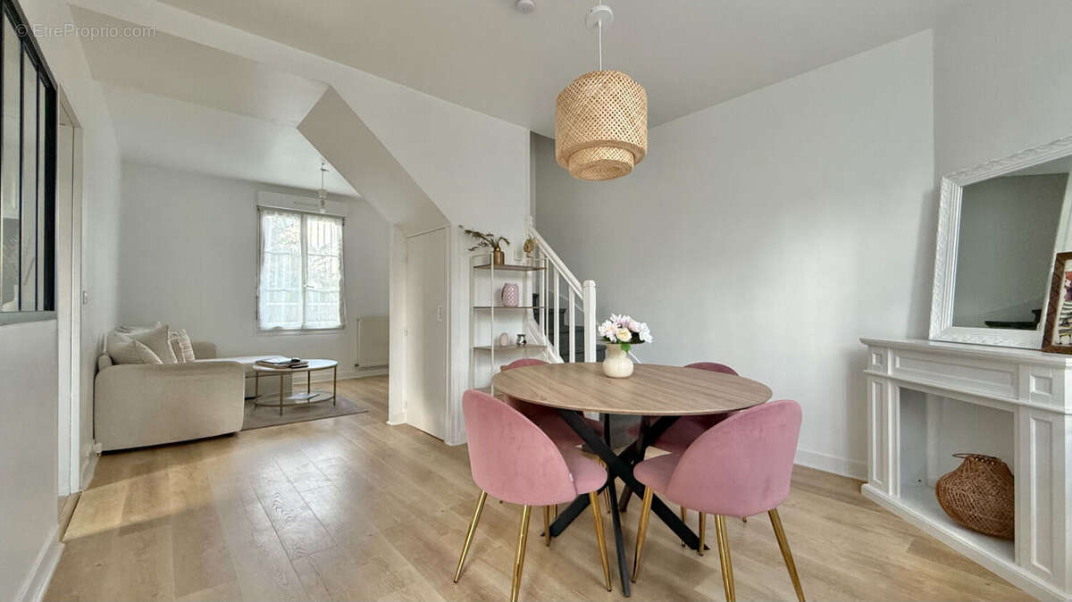 Maison à CORBEIL-ESSONNES