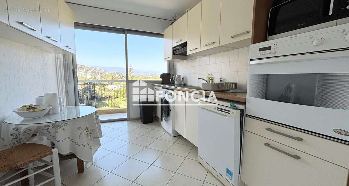 Appartement à MANDELIEU-LA-NAPOULE