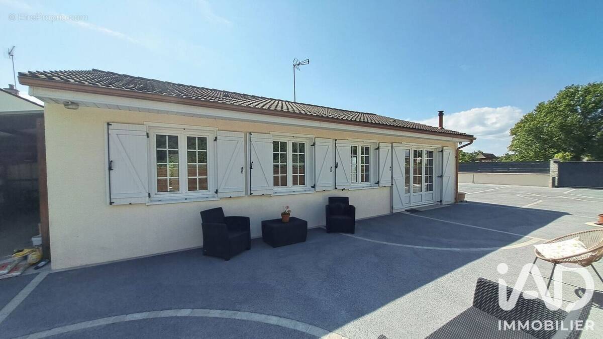 Photo 1 - Maison à CHEVILLON-SUR-HUILLARD
