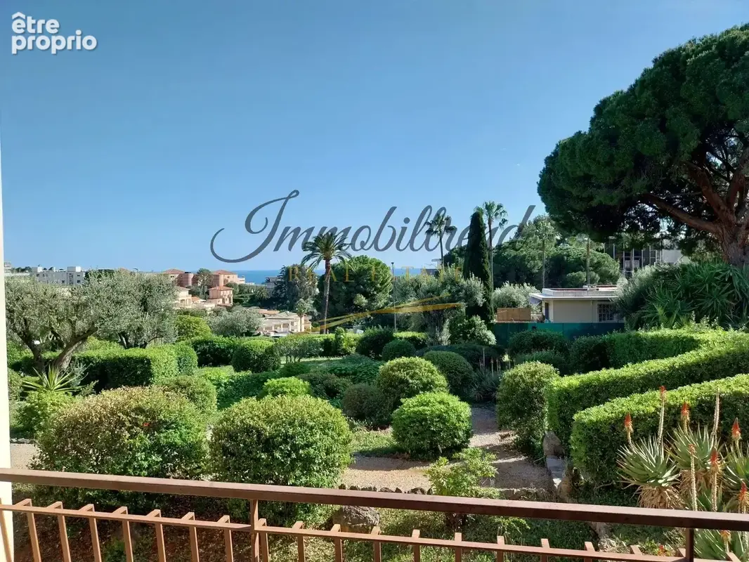 EXCLUSIVITE' !! - ROQUEBRUNE PLATEAU DU CAP MARTIN - Spacieux deux pièces traversant avec balcon, loggia, et cave - photo 10