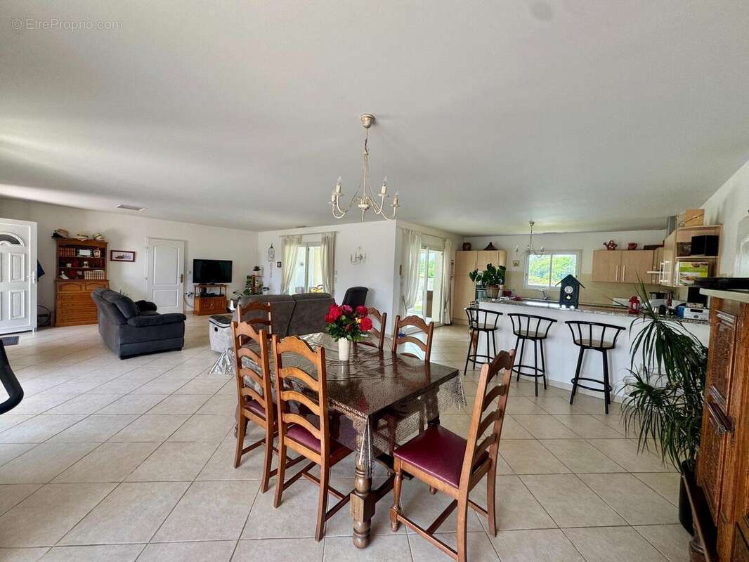 Photo 6 - Maison à BIAS