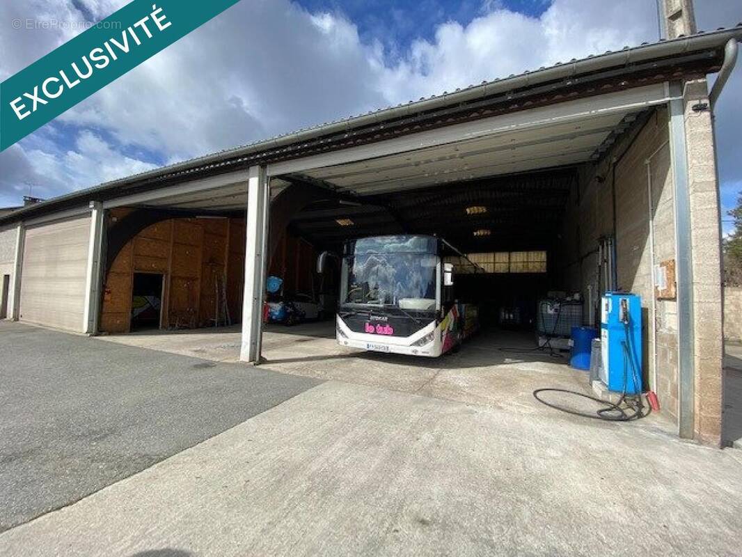 Photo 1 - Commerce à AUBIN