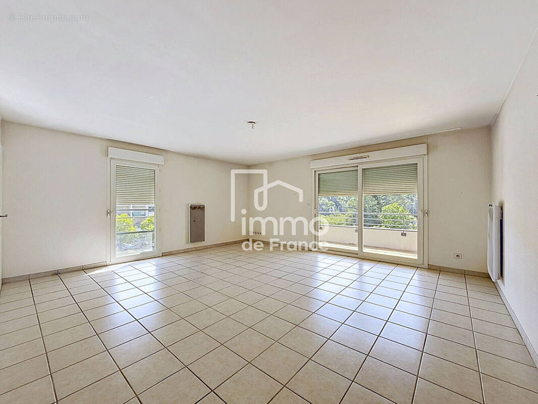 Appartement à BELLEGARDE-SUR-VALSERINE
