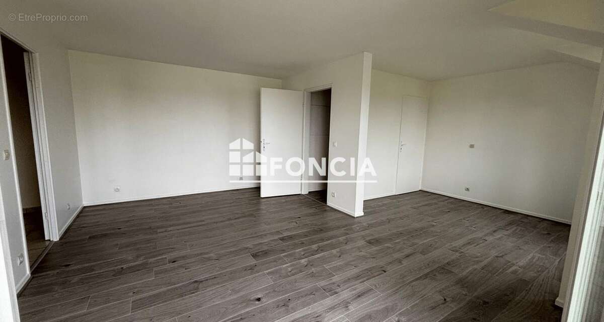 Appartement à SAINT-GRATIEN
