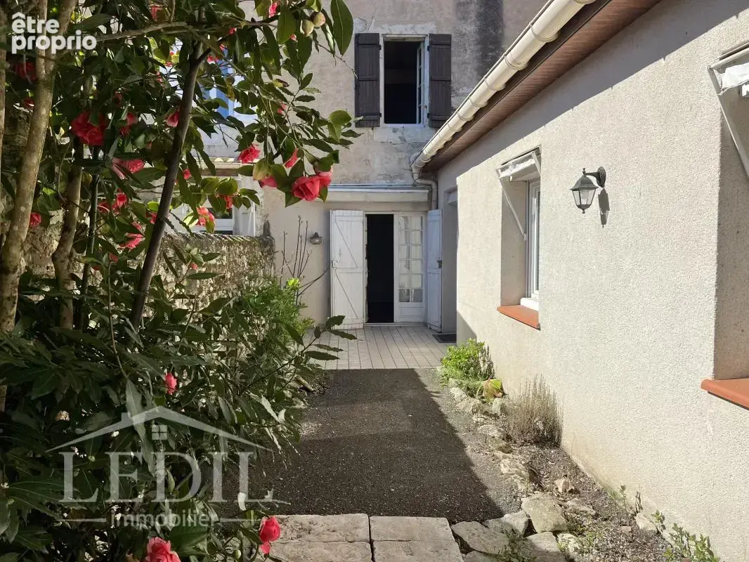 Maison à CASTELCULIER