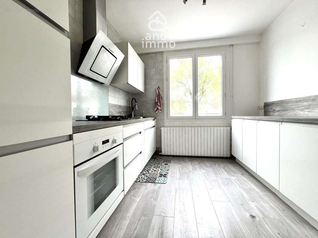 Maison à COUHE