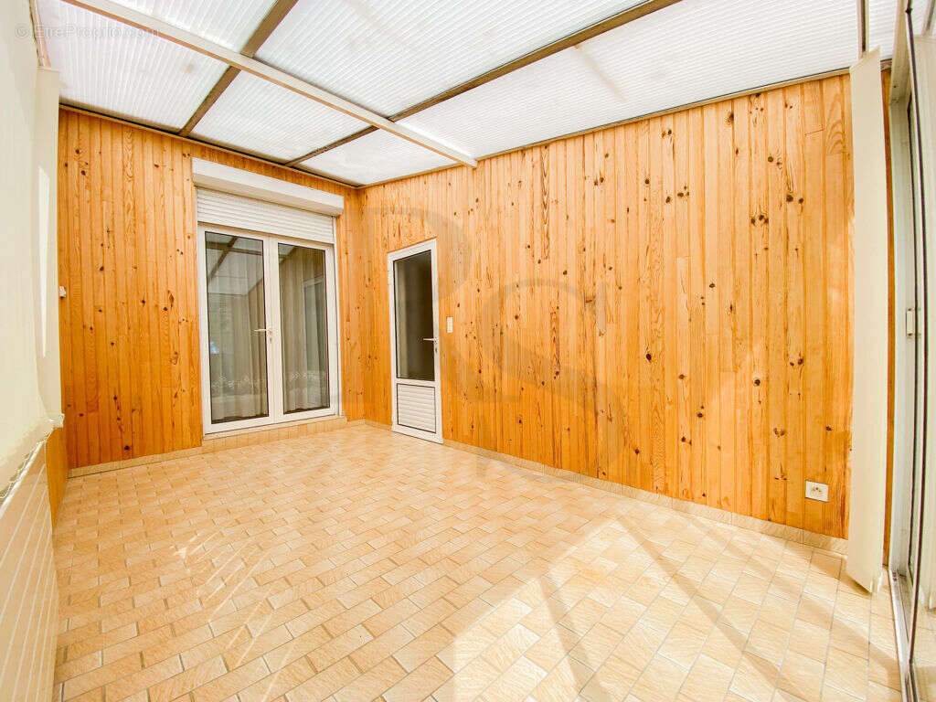 Maison à CONDE-SUR-NOIREAU