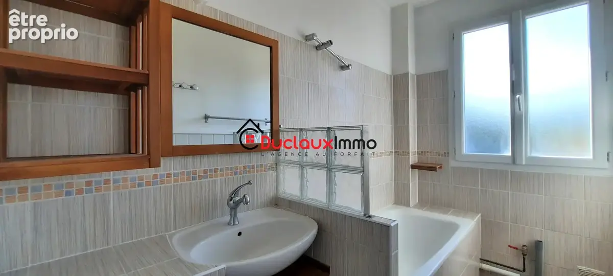Appartement 2 chambres, traversant, Balcon, Ascenseur et Cave - photo 6