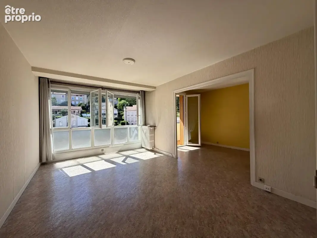 Appartement à SAINT-ETIENNE