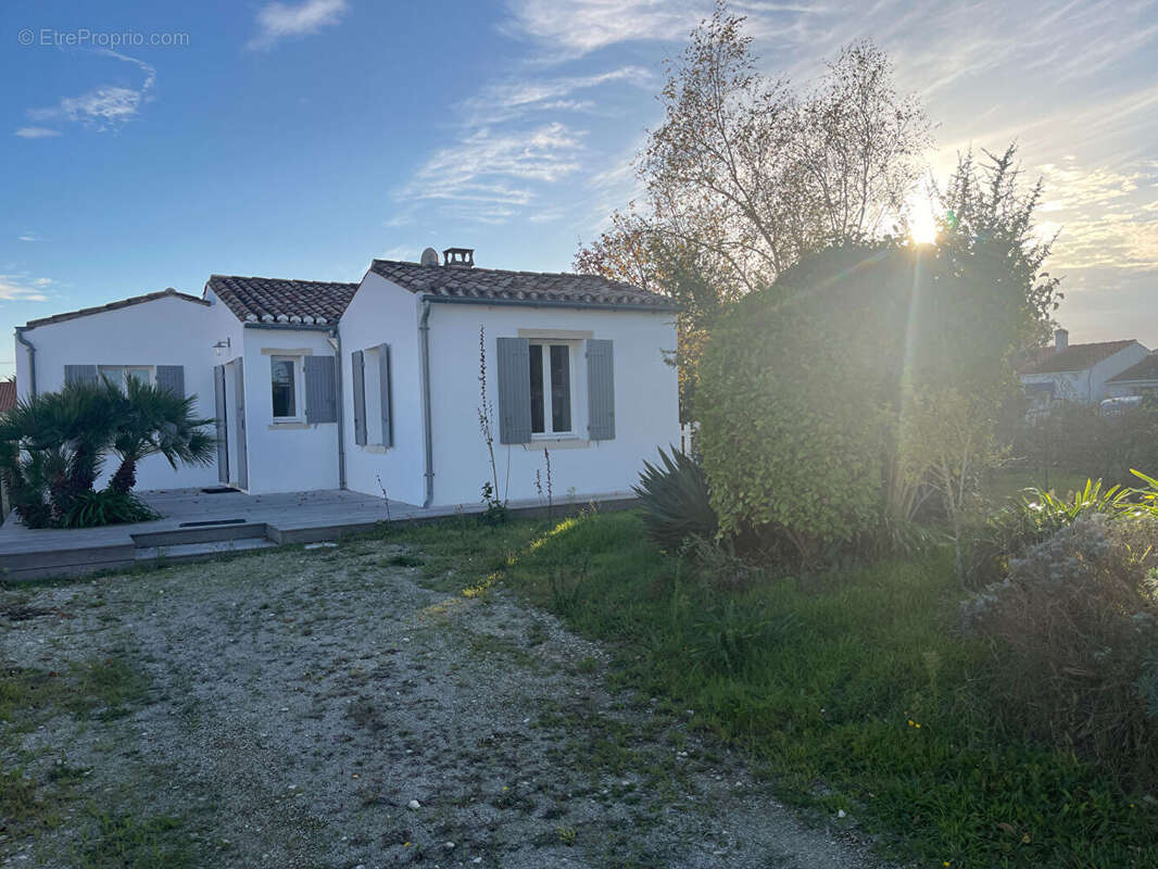 Charmante maison 3 chambres sur terrain de 1084 m² proche plage - photo 8