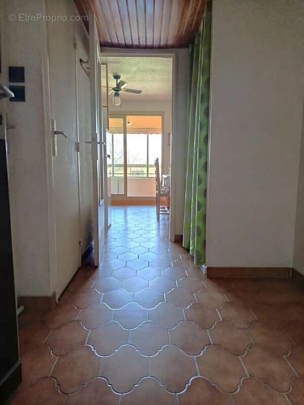 Appartement à LA LONDE-LES-MAURES