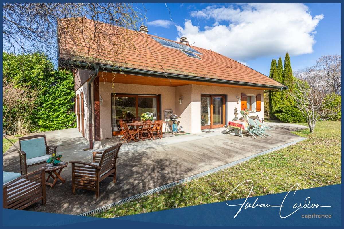 Villa d'architecte à vendre à Cuvat - photo 2