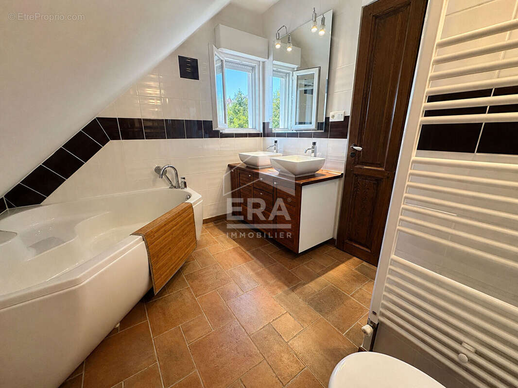 Maison 225m² à berthenay - photo 11