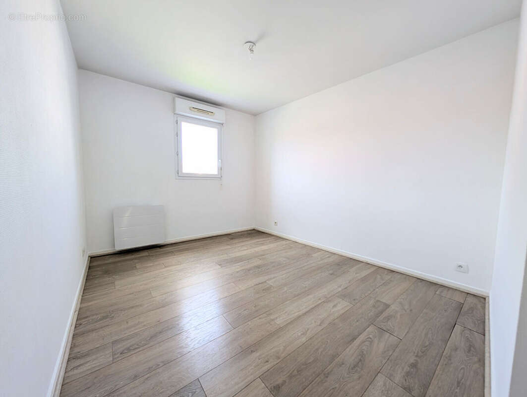 Appartement à SARTROUVILLE