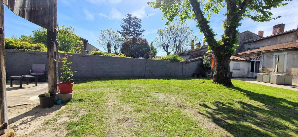 Maison à SAINT-SYMPHORIEN