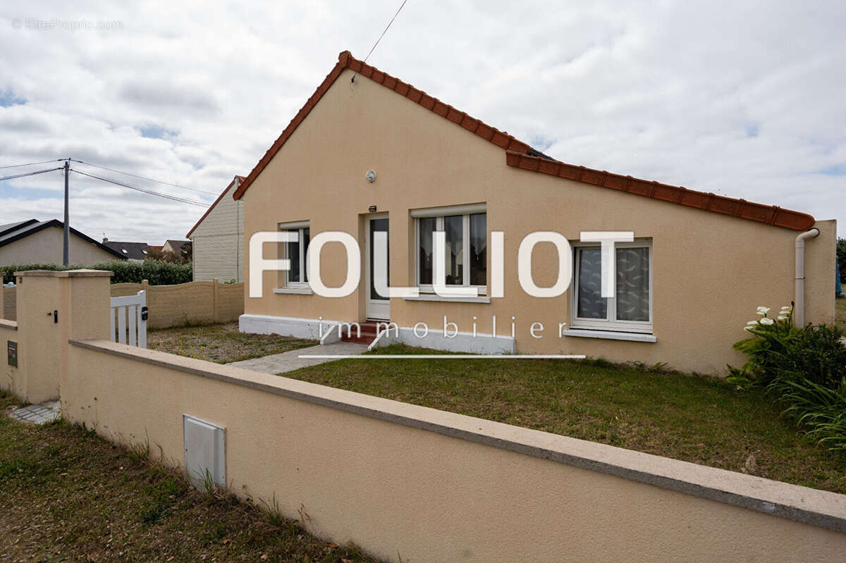 Maison à SURTAINVILLE