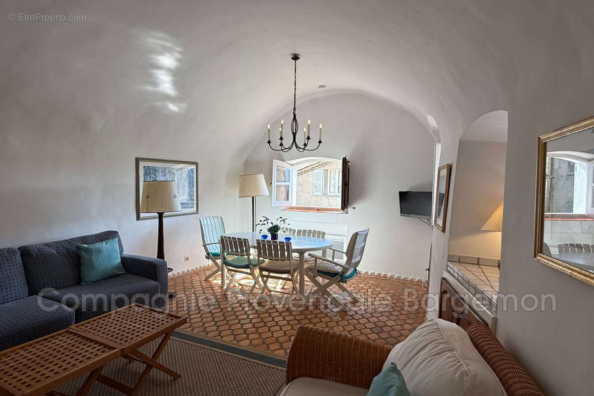 Appartement à BARGEMON