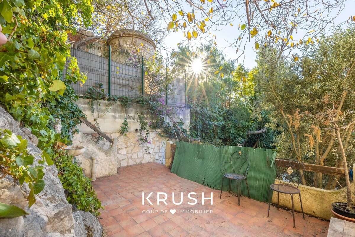 Appartement à MARSEILLE-7E