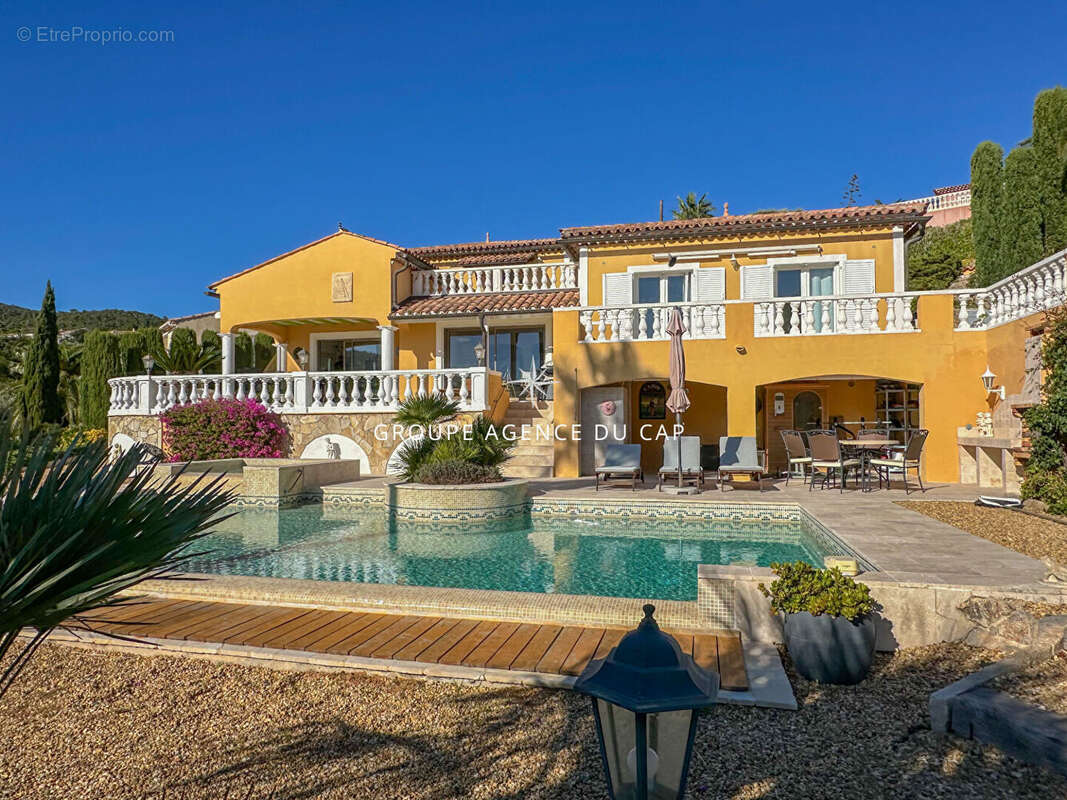 Villa vue mer 177m² 7 pièces avec 4 chambres piscine garage et car port,  aux issambres - photo 6