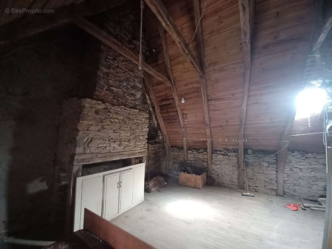 Maison à MAURIAC