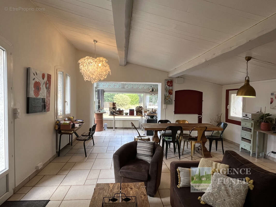 St Vallier-de-Thiey - Villa individuelle de plain-pied 4 chambres Terrain 1924 m2 - photo 13