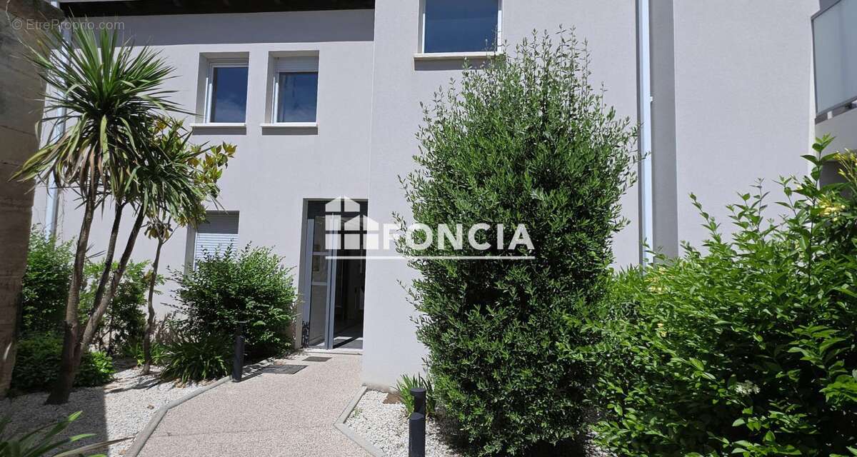 Appartement à MEZE