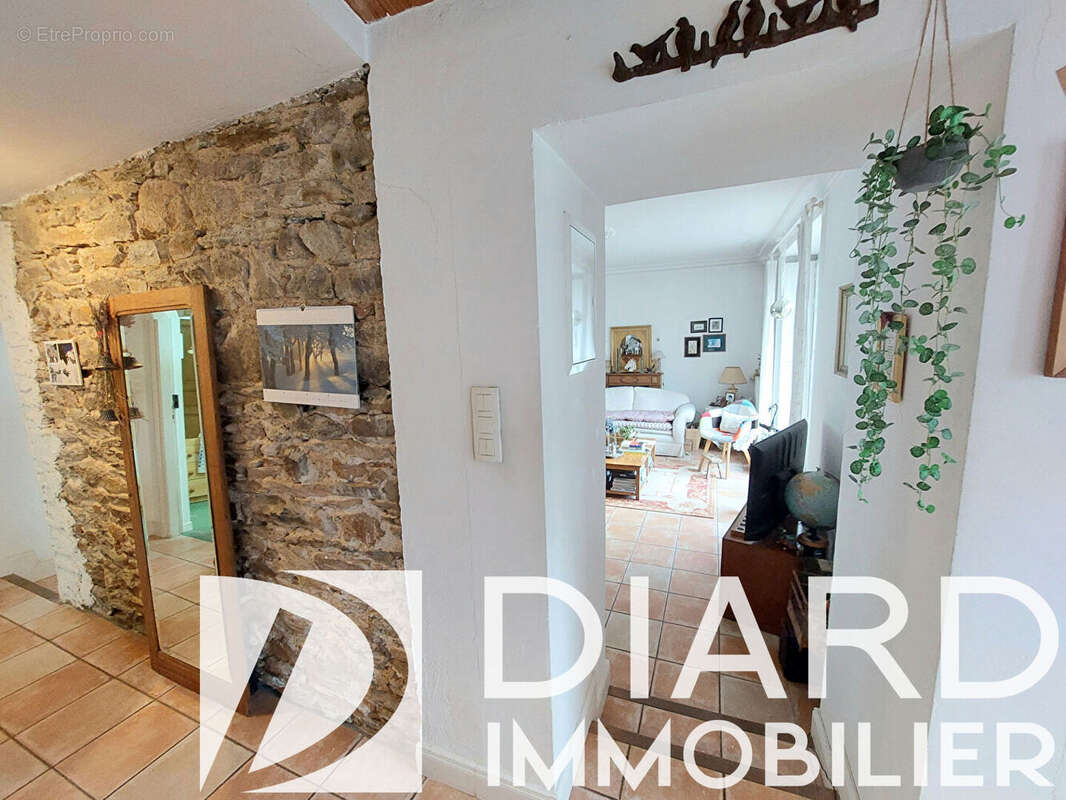 Maison à ETRELLES