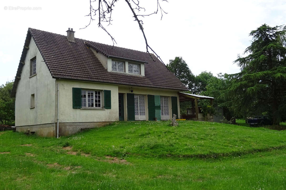 Maison à THIRON-GARDAIS